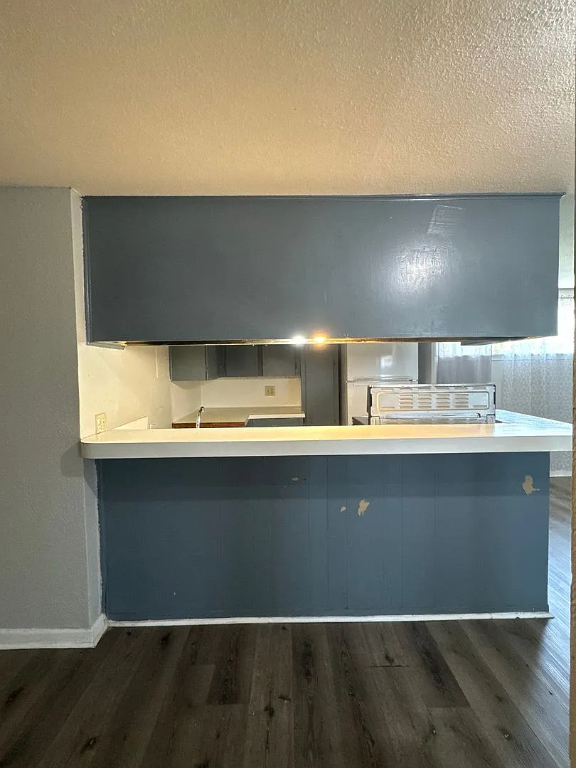 Updated 2-Bed, 2-Bath Duplex — Photo 4