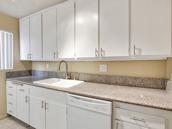 5th image of 8585 Burton Way #308
