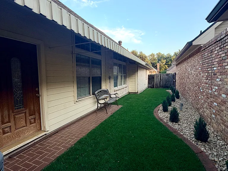 908 McCoy Dr — Photo 21