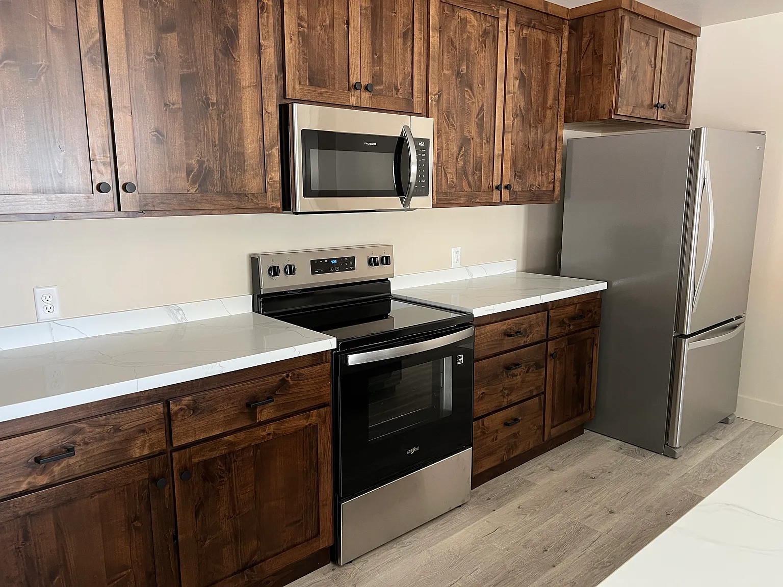 2 bed, 864 sqft, $2,000 — Photo 3
