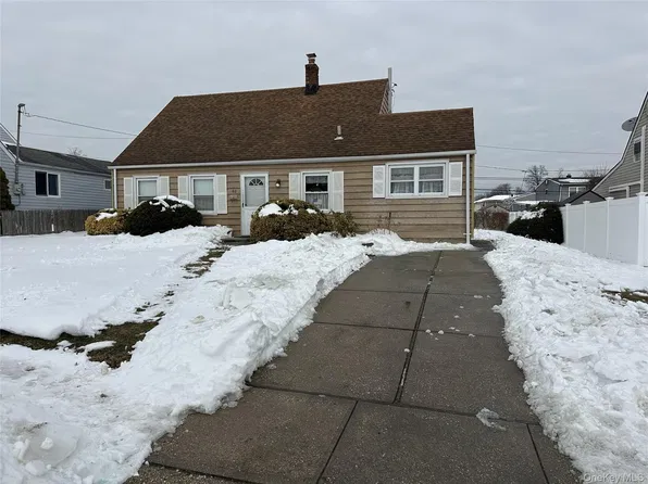 63 Morning Glory Road, Levittown, NY 11756