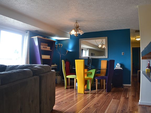 Living Room/Dining Room