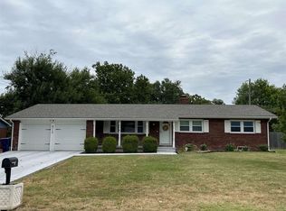 6115 E Edinburg St, Wichita, KS 67220