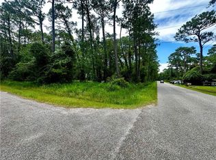 700 Huitres St, Dauphin Island, AL 36528