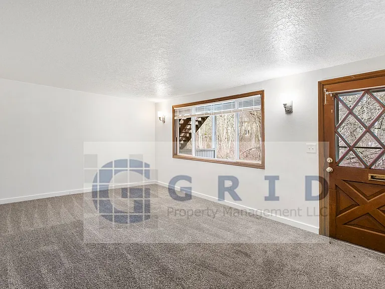 3213 SW Marigold St — Photo 3