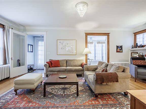 4th image of 1035 Park Ave