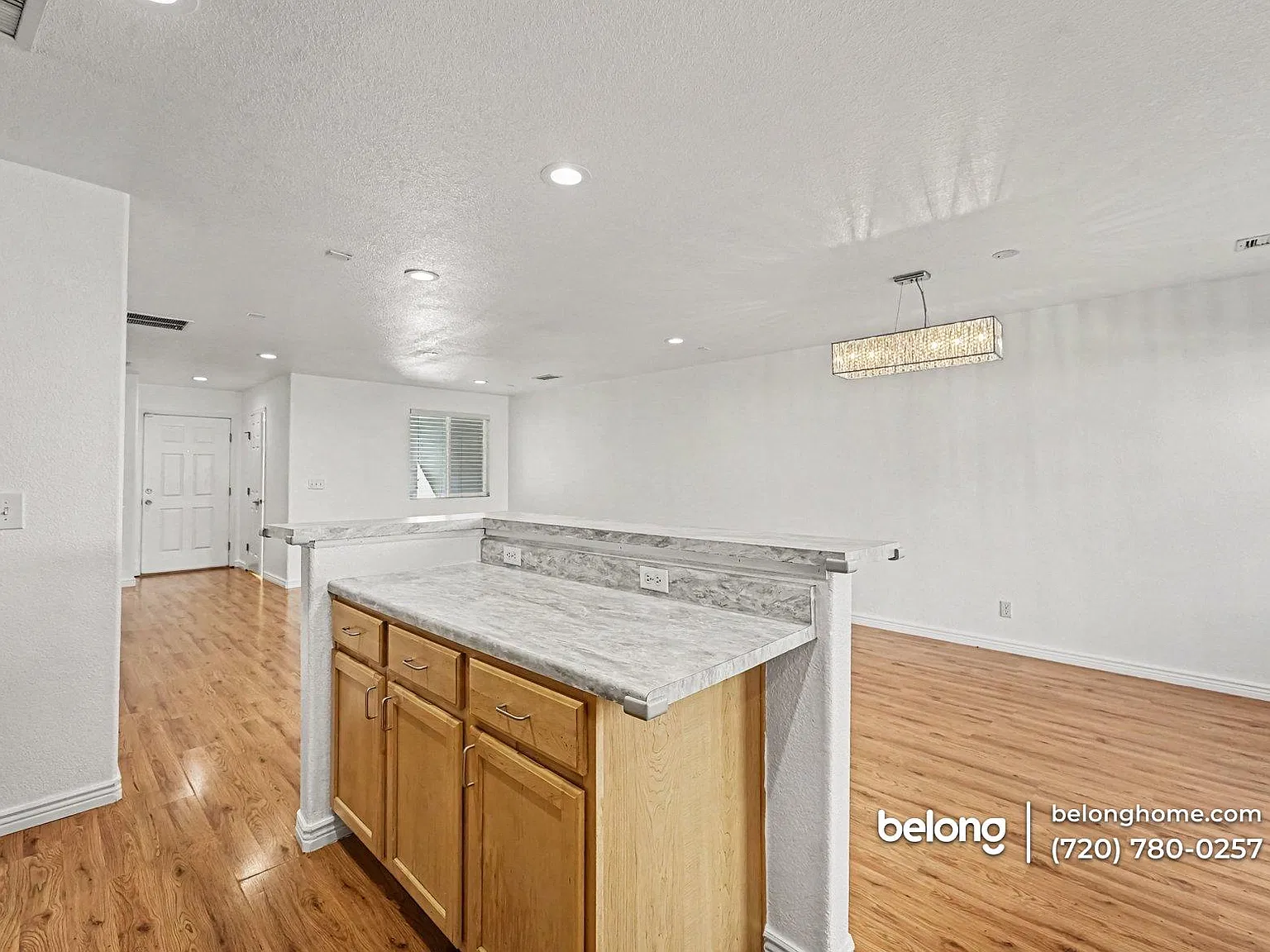 3 bed, 2.5 bath, 1411 sqft, $2,375 — Photo 2