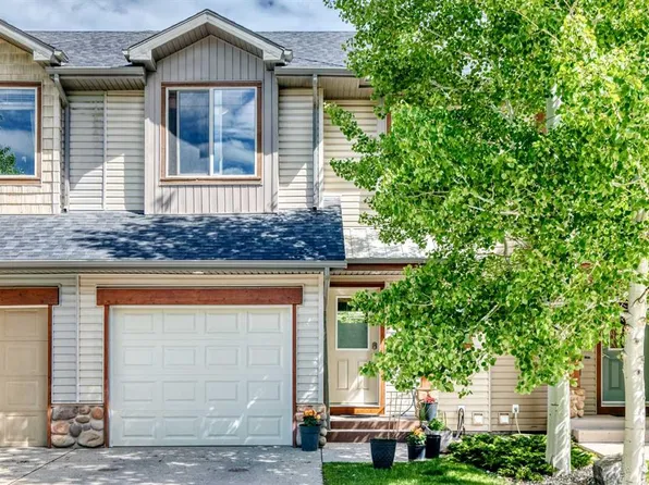 413 S River Ave #206, Cochrane, AB T4C 0P2