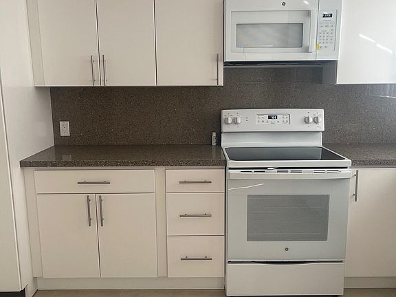 3rd image of 2871 Joseph Ave APT 20