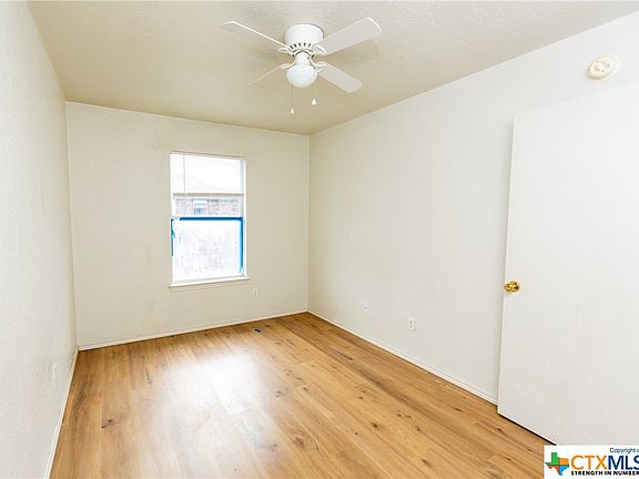 4th image of 3302 Hereford Ln