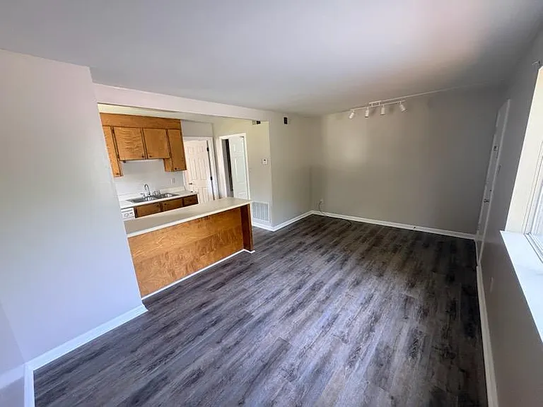 303 Elizabeth Ave #1 — Photo 3