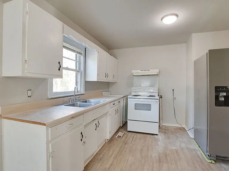 1715 Chester St NW — Photo 4