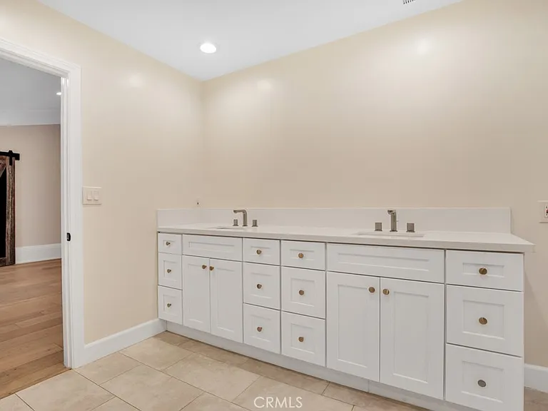 23450 Park Hermosa — Photo 49
