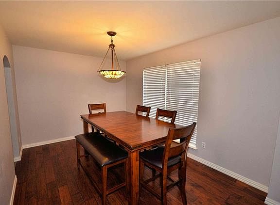 5th image of 7645 Parkwood Ln