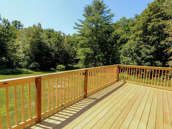 4th image of 10 Perry Lane