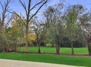 4505 Forest View Dr, Northbrook, IL 60062