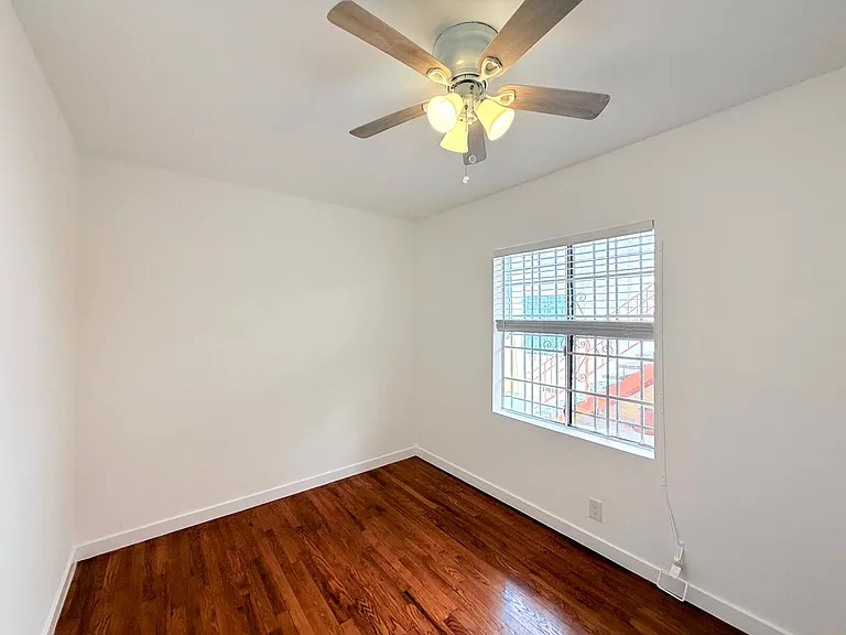 637 E. Rose Avenue — Photo 14