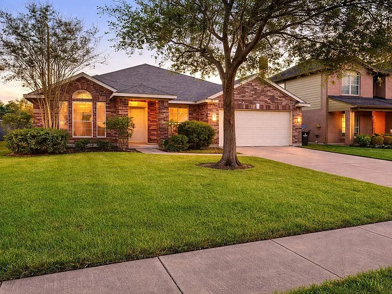 3522 Brackenfern Rd — Photo 1