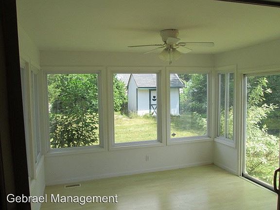 5th image of 3210 Sherwood Dr
