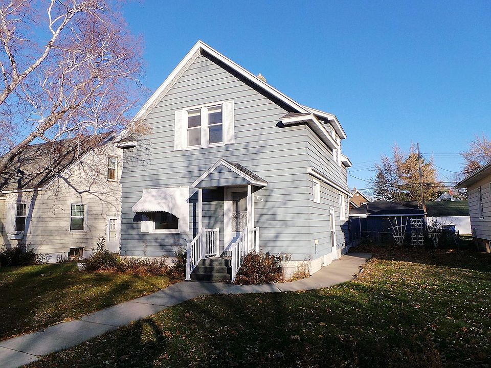 1st image of 814 McKinley Pl S