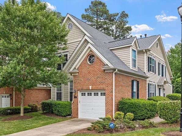 9425 Oglebay Ct, Raleigh, NC 27617