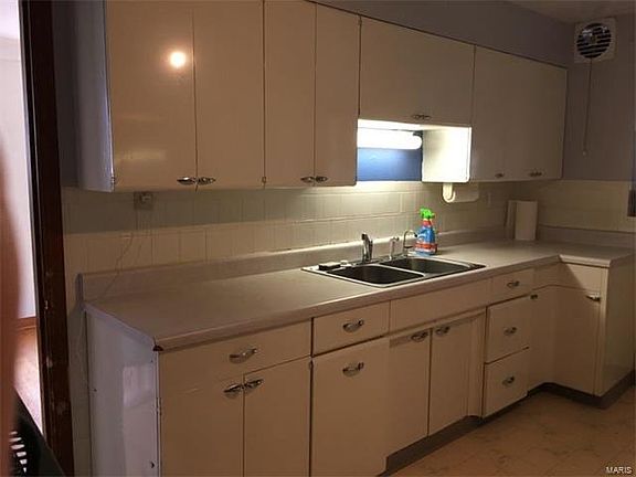 2nd image of 3443-3445 Lawn Ave