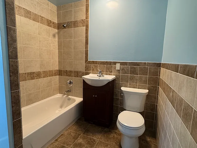 1501 Larkin St — Photo 18