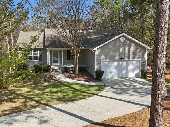 35 New Bedford Circle #9, Pinehurst, NC 28374