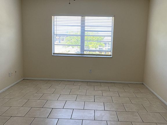 3rd image of 7045 30th Ave N APT 25