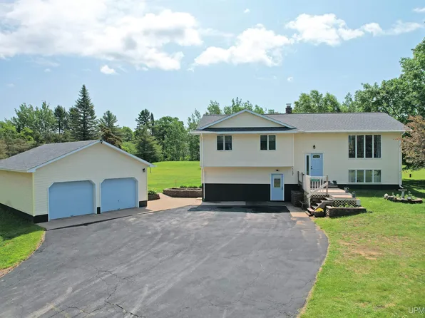 21805 Number 9 Rd, Hancock, MI 49930