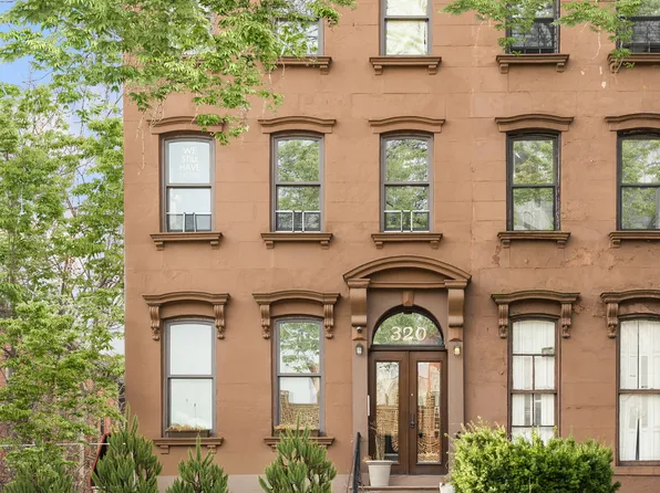 320 Macon Street image 1 of 10