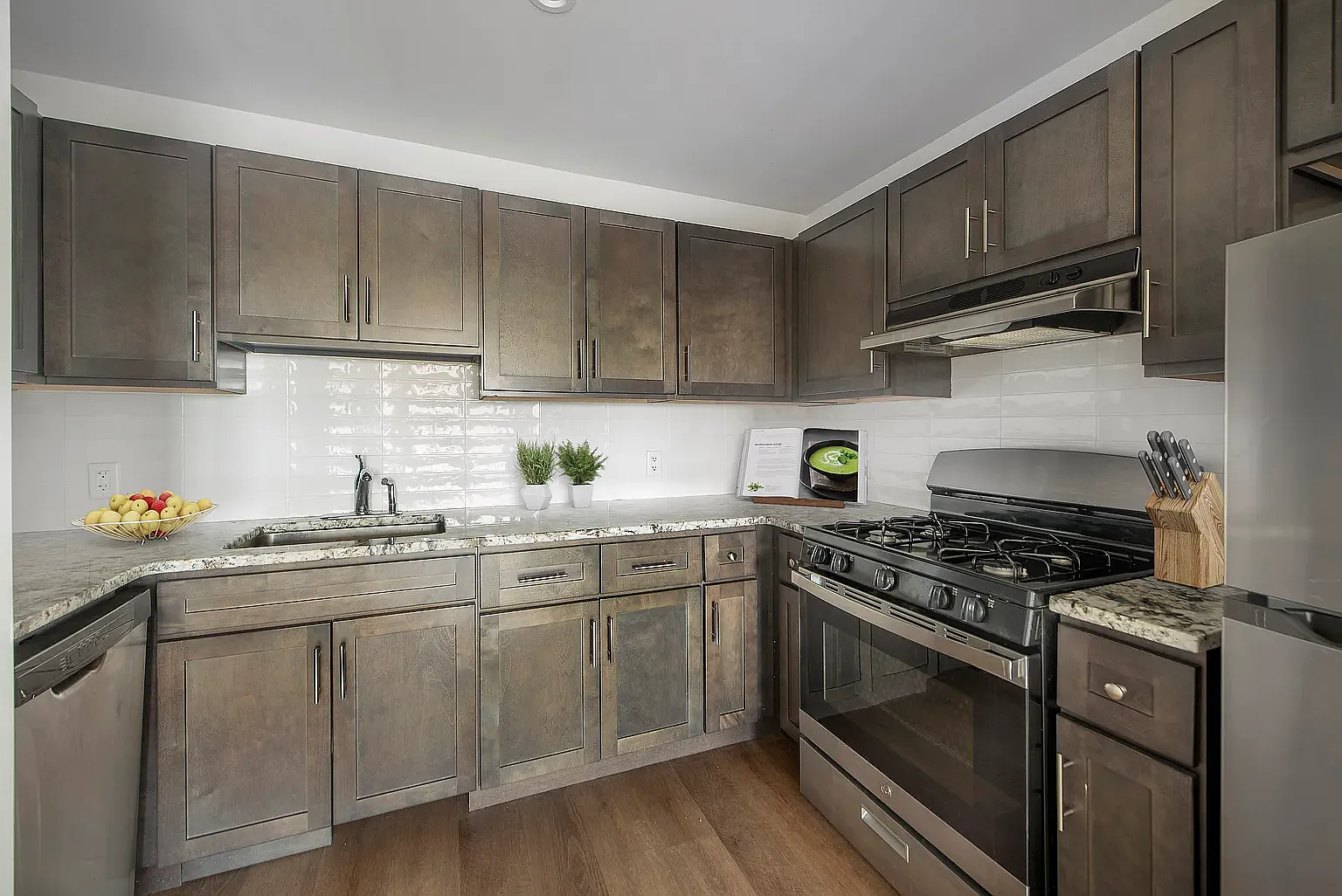 230 West 126th Street — Photo 4
