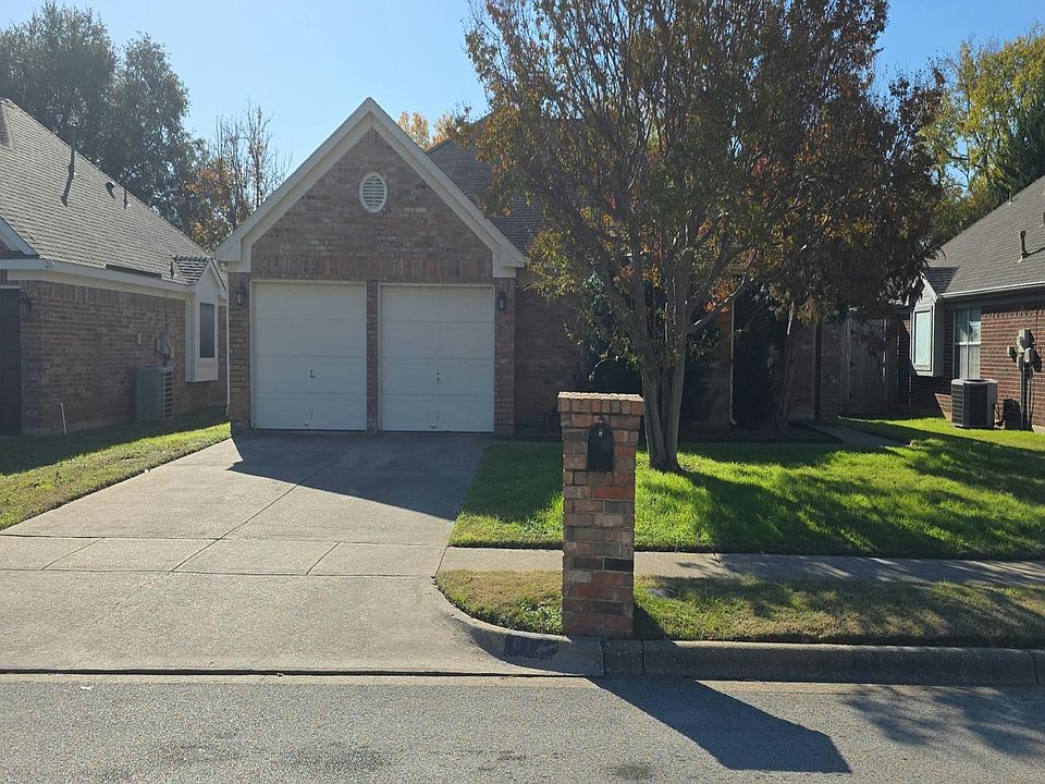 1st image of 812 Bluebonnet Dr