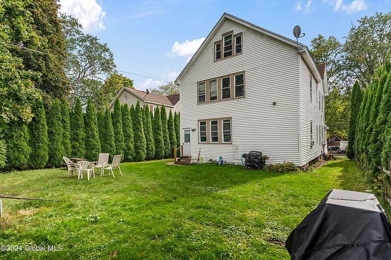 2nd image of 28 Ellsworth Street