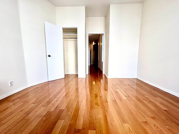 5th image of 328 E 15th St #30