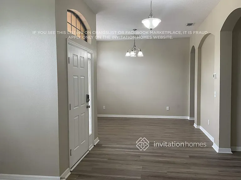 1714 Garden View St — Photo 3