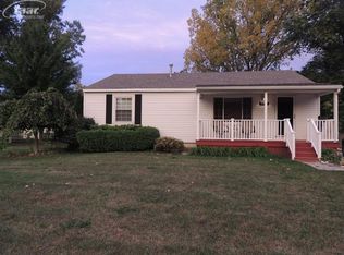 3195 Amelia Ave, Flushing, MI 48433