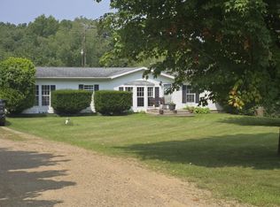 9400 Maple Dale Rd, Horton, MI 49246