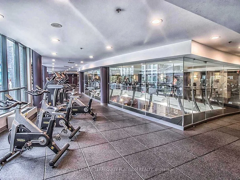231 Fort York Blvd #628 — Photo 13