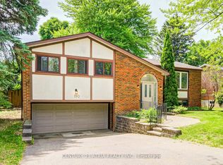 190 Romfield Circuit, Markham, ON L3T 3J1
