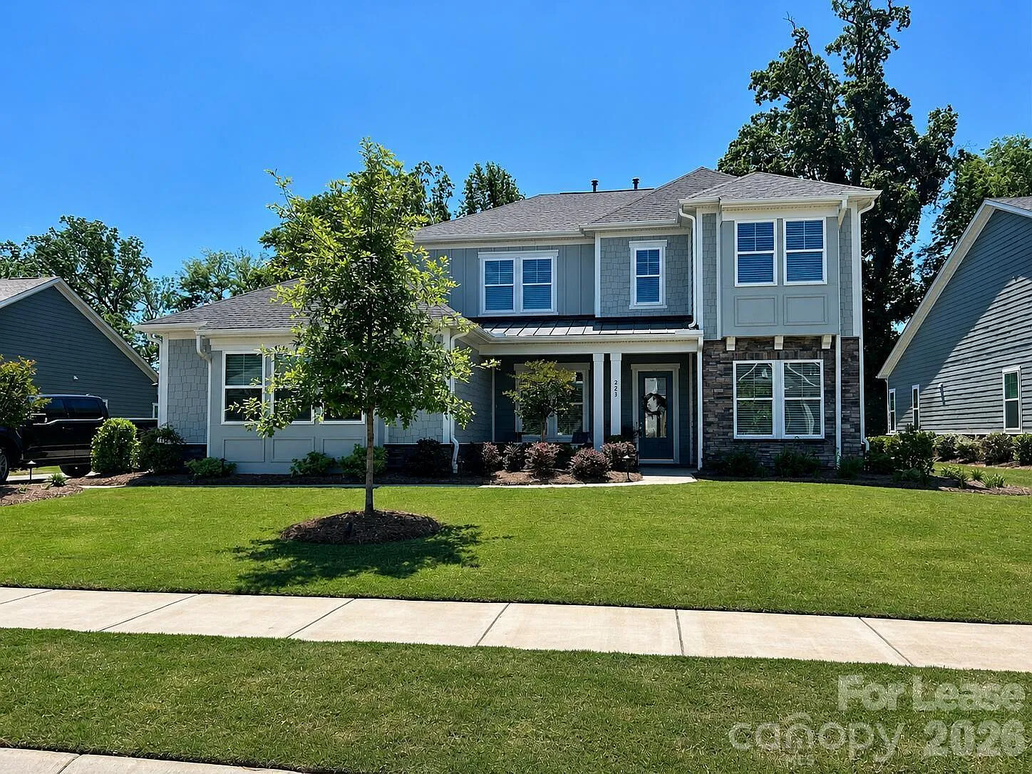 4 bed, 3.5 bath, 3807 sqft, $4,500 — Photo 2