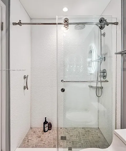 1001 NE 17th Ct — Photo 5