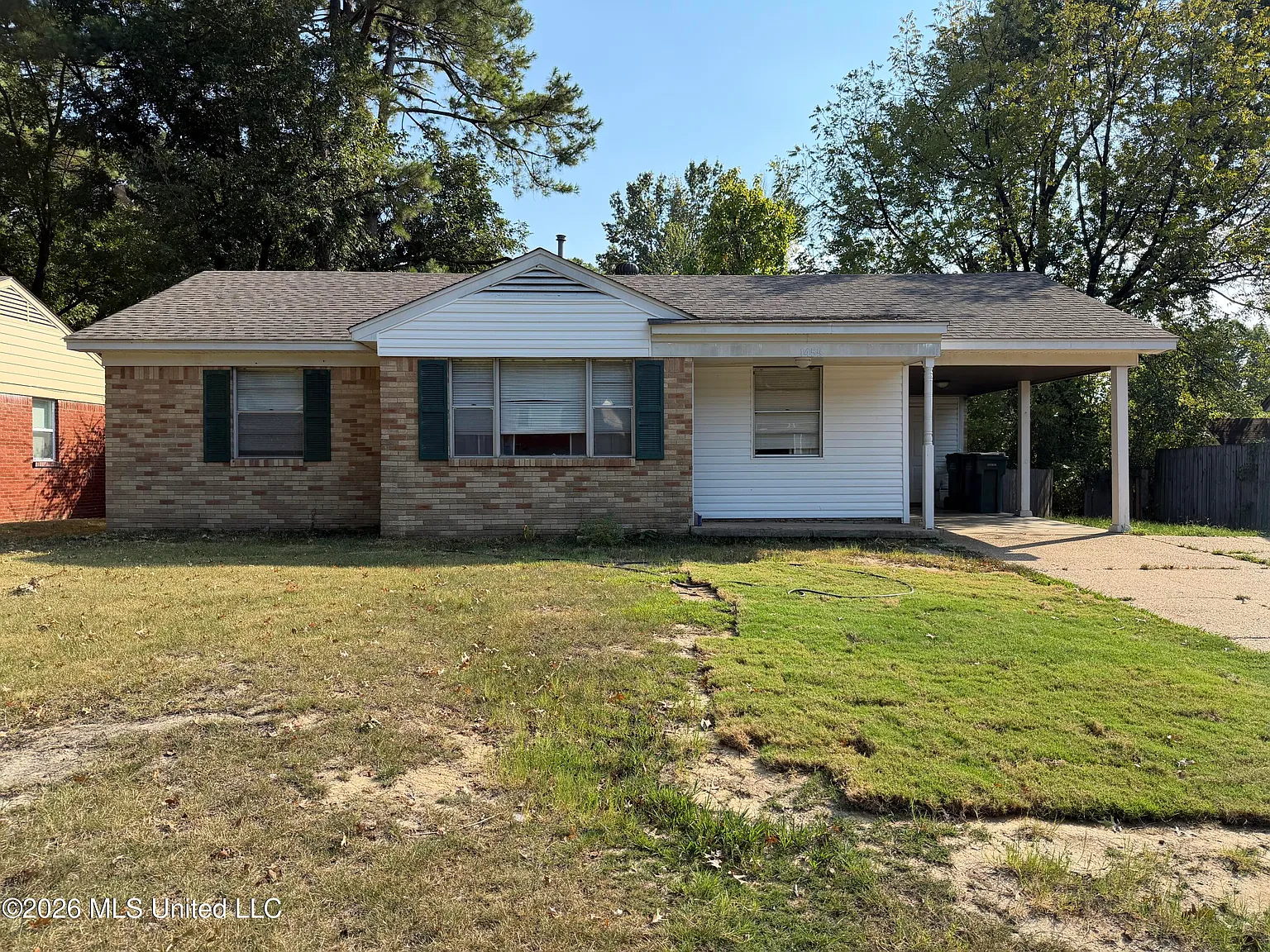 3 bed, 1.0 bath, 1140 sqft, $1,250 — Photo 1