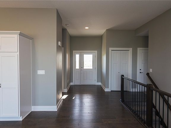 2nd image of 712 S Y St S