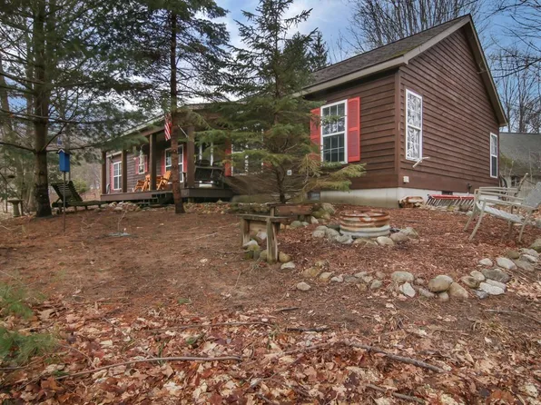 2778 W Schuss Mountain Dr, Bellaire, MI 49615