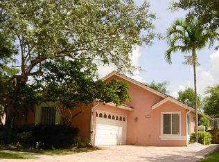 10071 NW 3rd Ct, Plantation, FL 33324