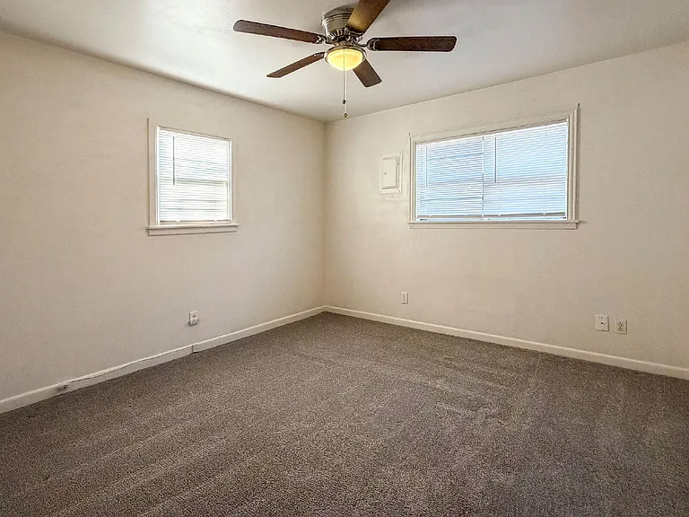 3221 Emory St — Photo 14