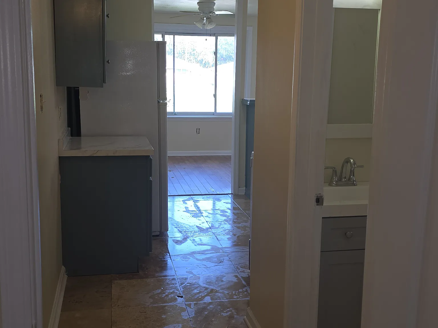 1 bed, 500 sqft, $1,100 — Photo 2
