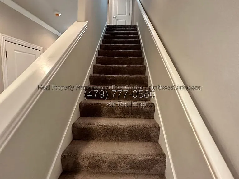 2733 W Kilimanjaro Way — Photo 8