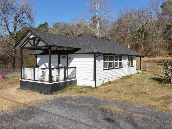 124 School St, Cove, AR 71937